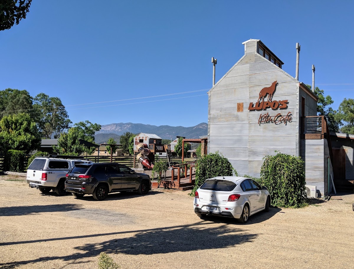 Lupo's Kiln Cafe - Photo 3