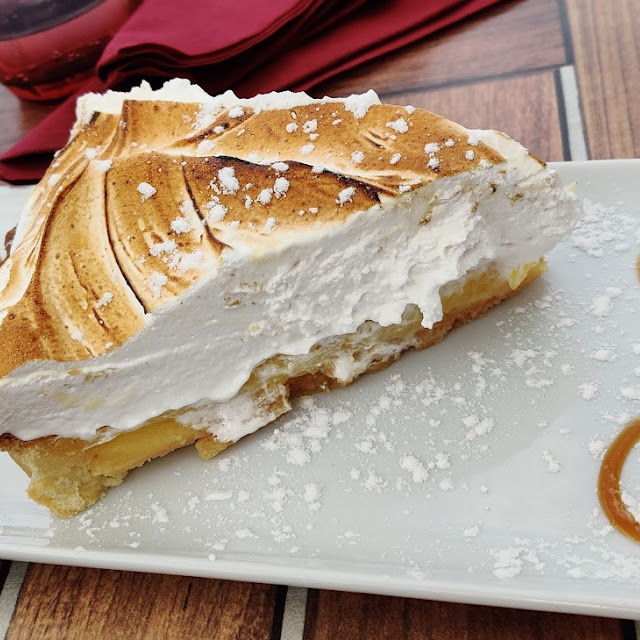 Lemon Meringue Cake Slice