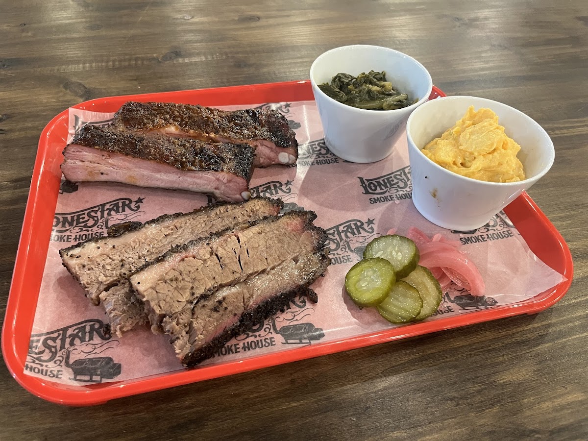 Lonestar Smoke House - Photo 4