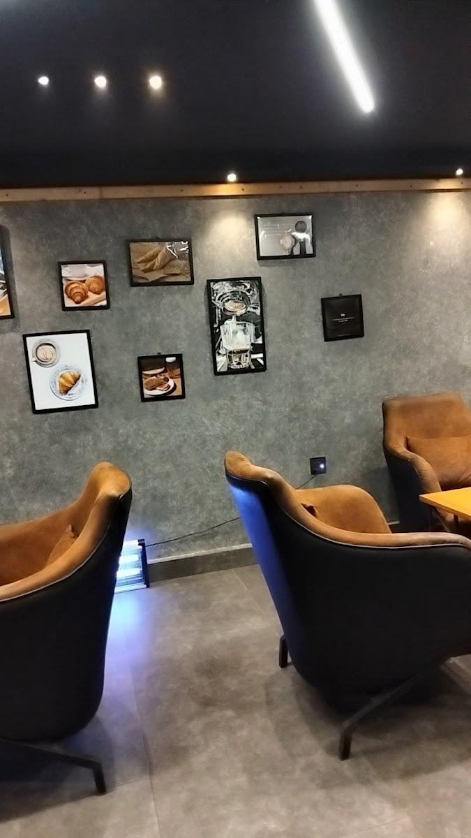 dbrewd Coffee & More - Photo 1