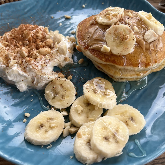 Pancakes with Yoghurt
