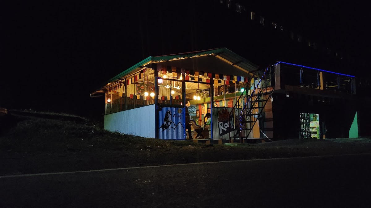 Musafir Cafe - Photo 2
