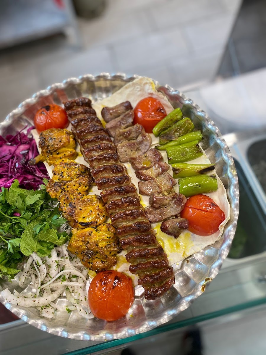 Shirazis Restaurant - Photo 2