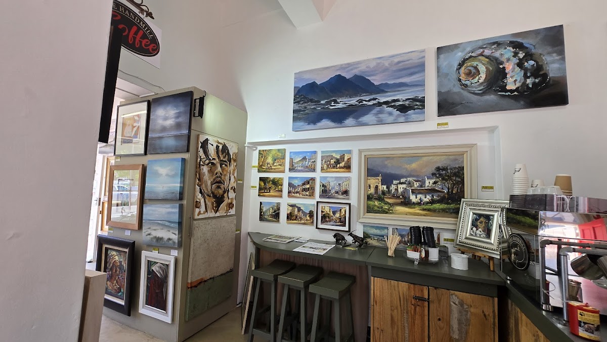 The Handmill Coffee Shop - Photo 3