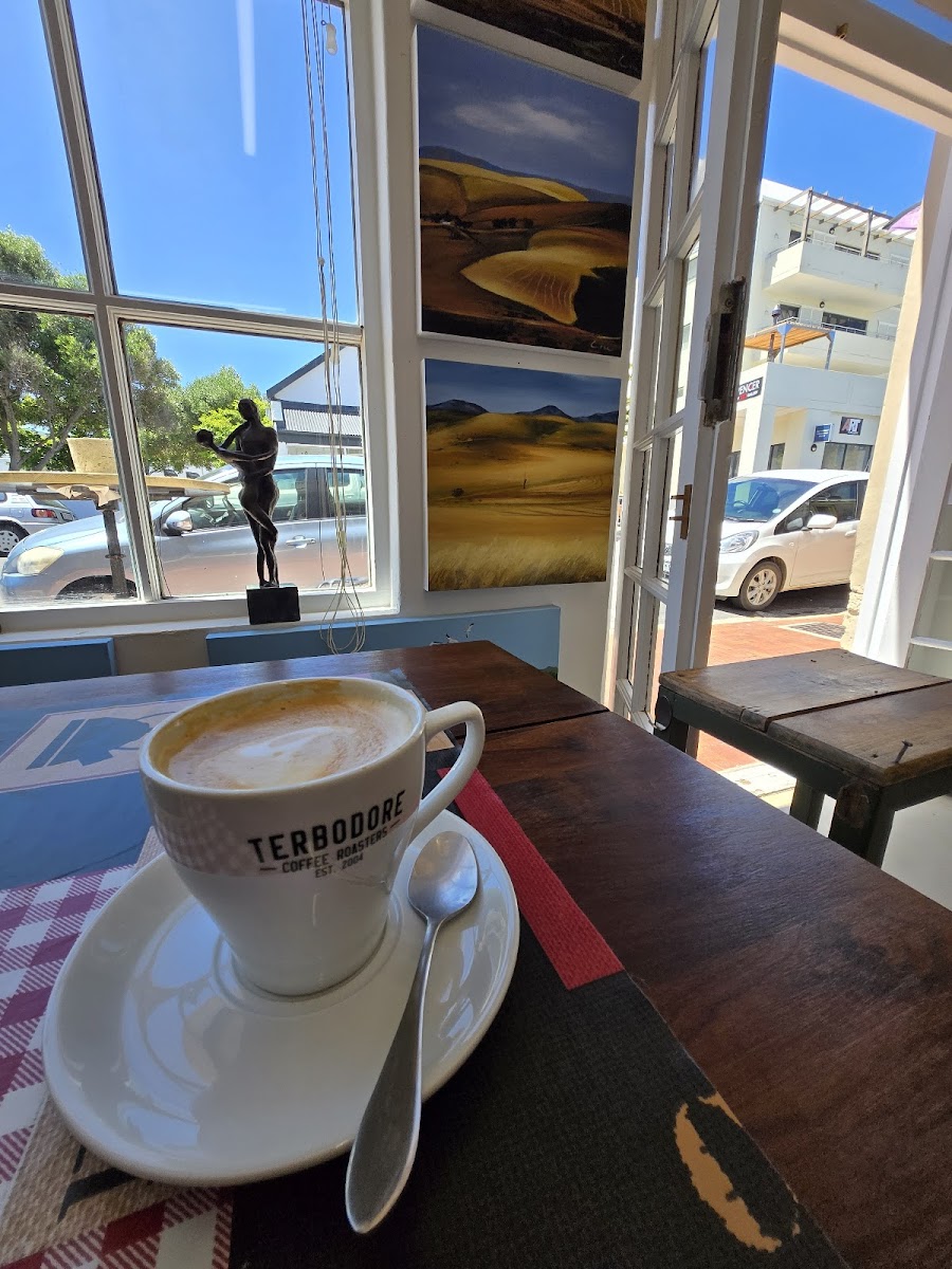 The Handmill Coffee Shop - Photo 7