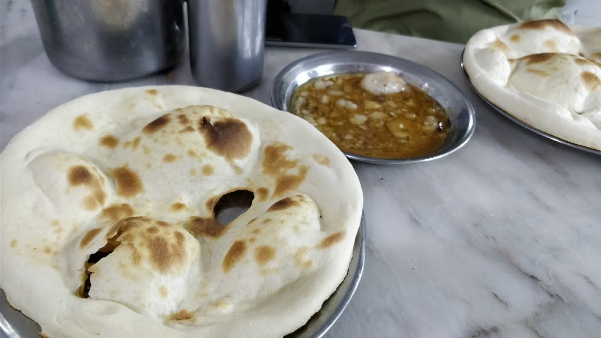 Madni Restaurant - Photo 4