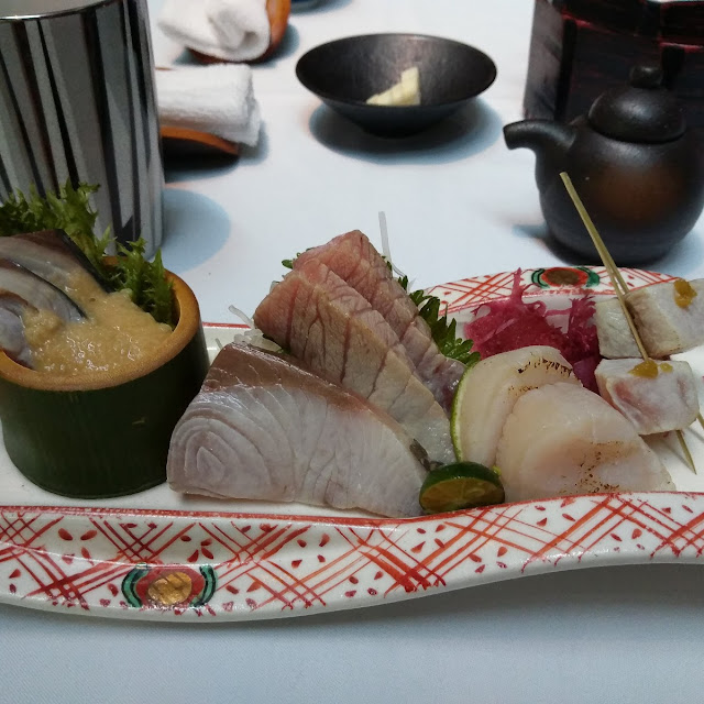 Deluxe Sashimi Set