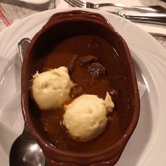 Gulash Con Purè Di Patate