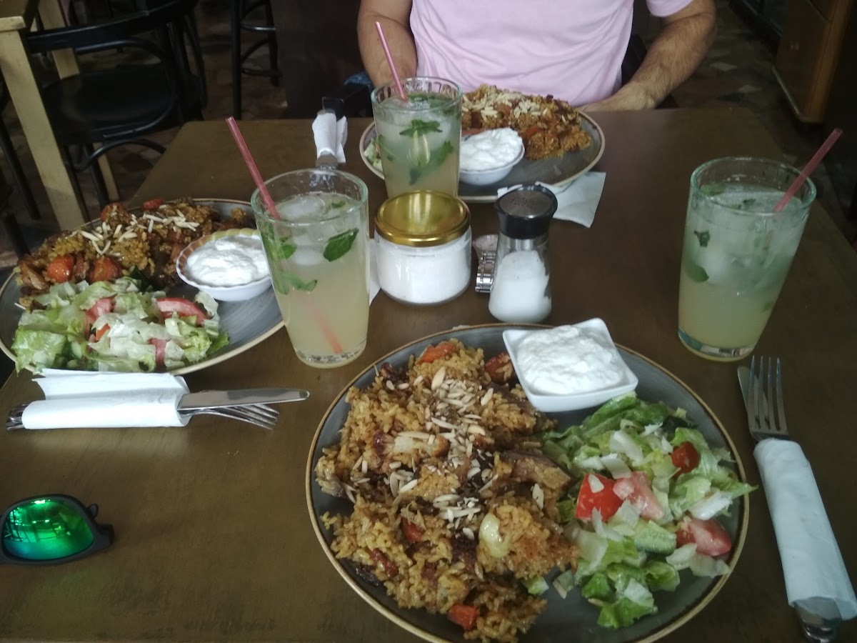 Sarwa Street Kitchen - Photo 9