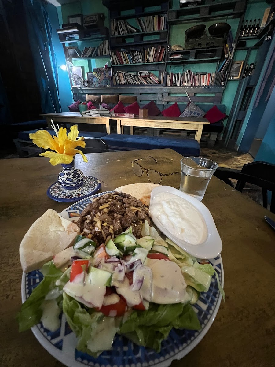 Sarwa Street Kitchen - Photo 4