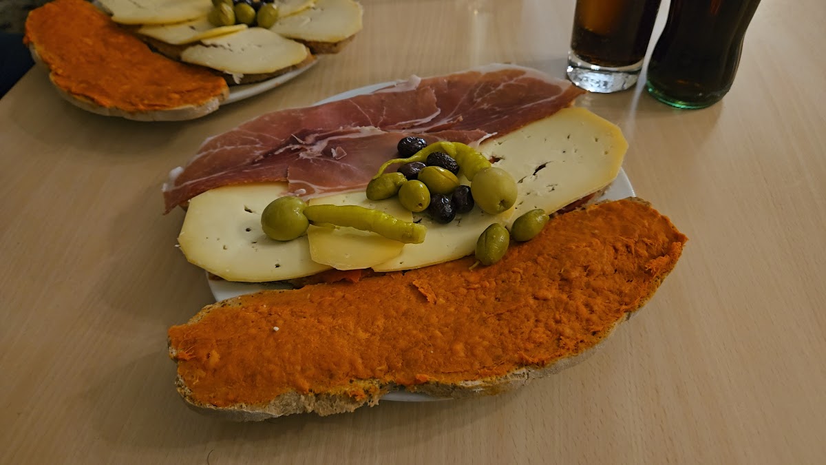 Bar s’Hostal - Photo 1