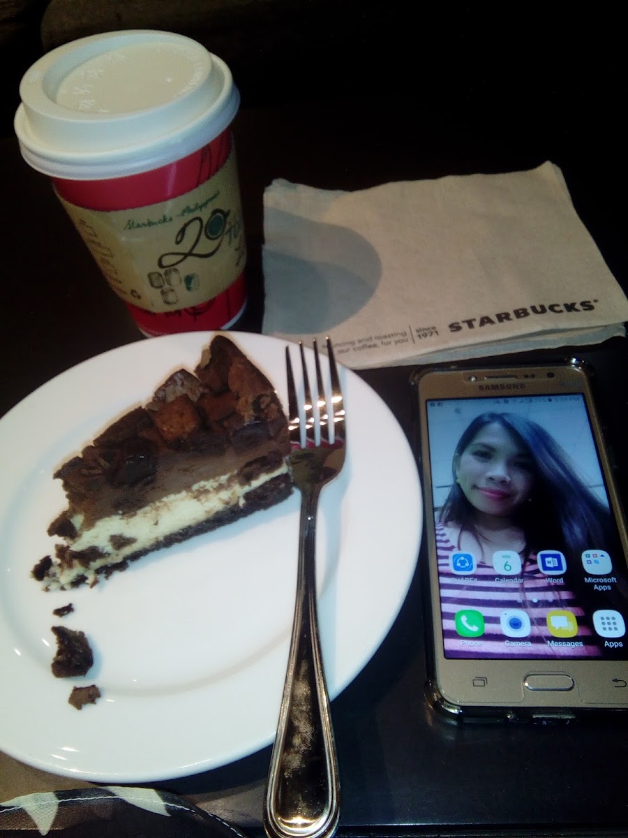 Starbucks Diliman Commercial Center - Photo 6