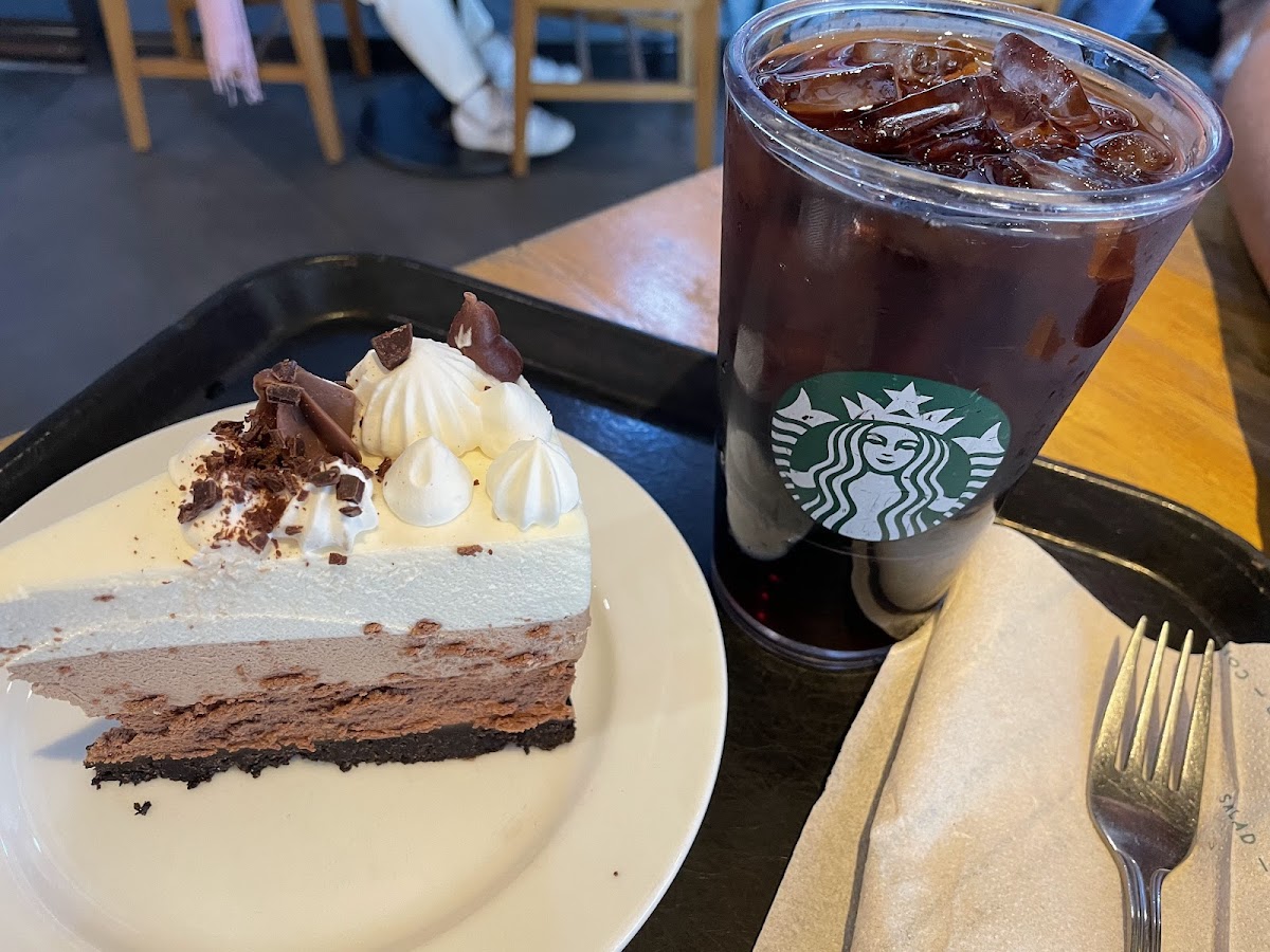 Starbucks Diliman Commercial Center - Photo 7