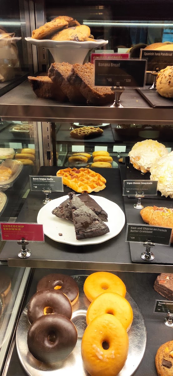 Starbucks Diliman Commercial Center - Photo 8
