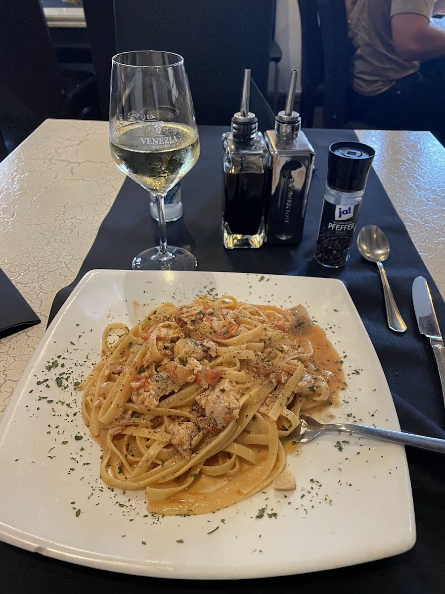 Restaurante La Isola Bella - Photo 2