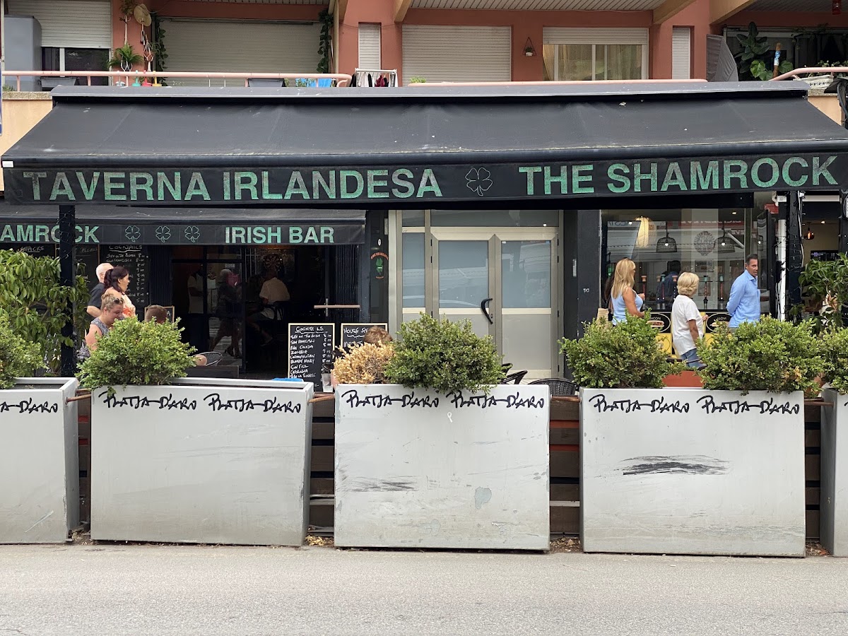 The Shamrock Irish Tavern - Photo 2