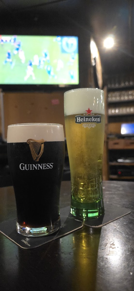 The Shamrock Irish Tavern - Photo 8