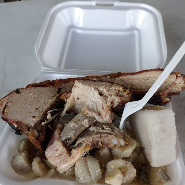 Lechon Con Guineos