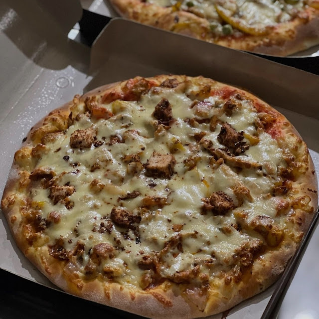 Dragon Chicken Pizza