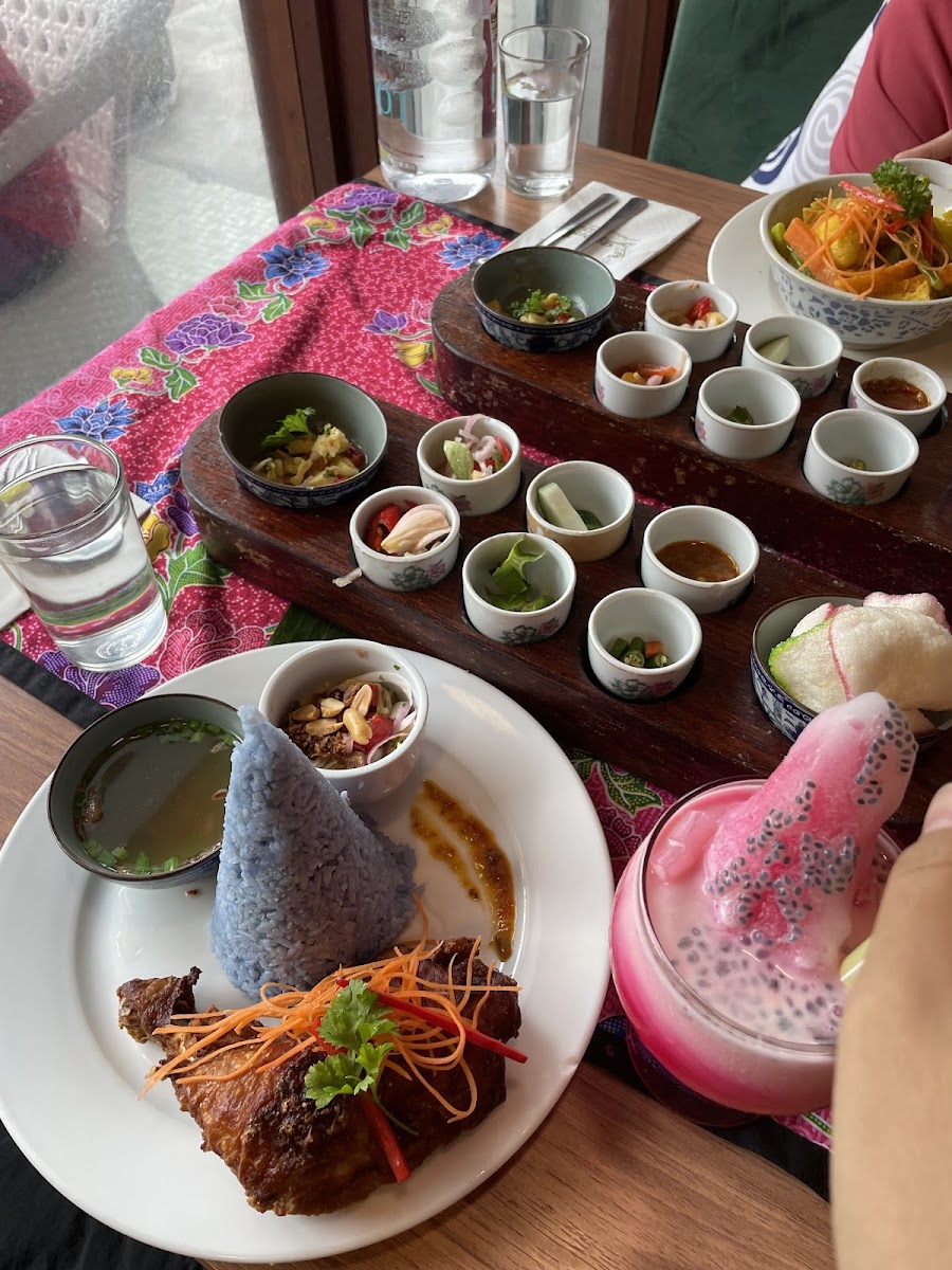 Lagenda House & Cafe - Photo 8