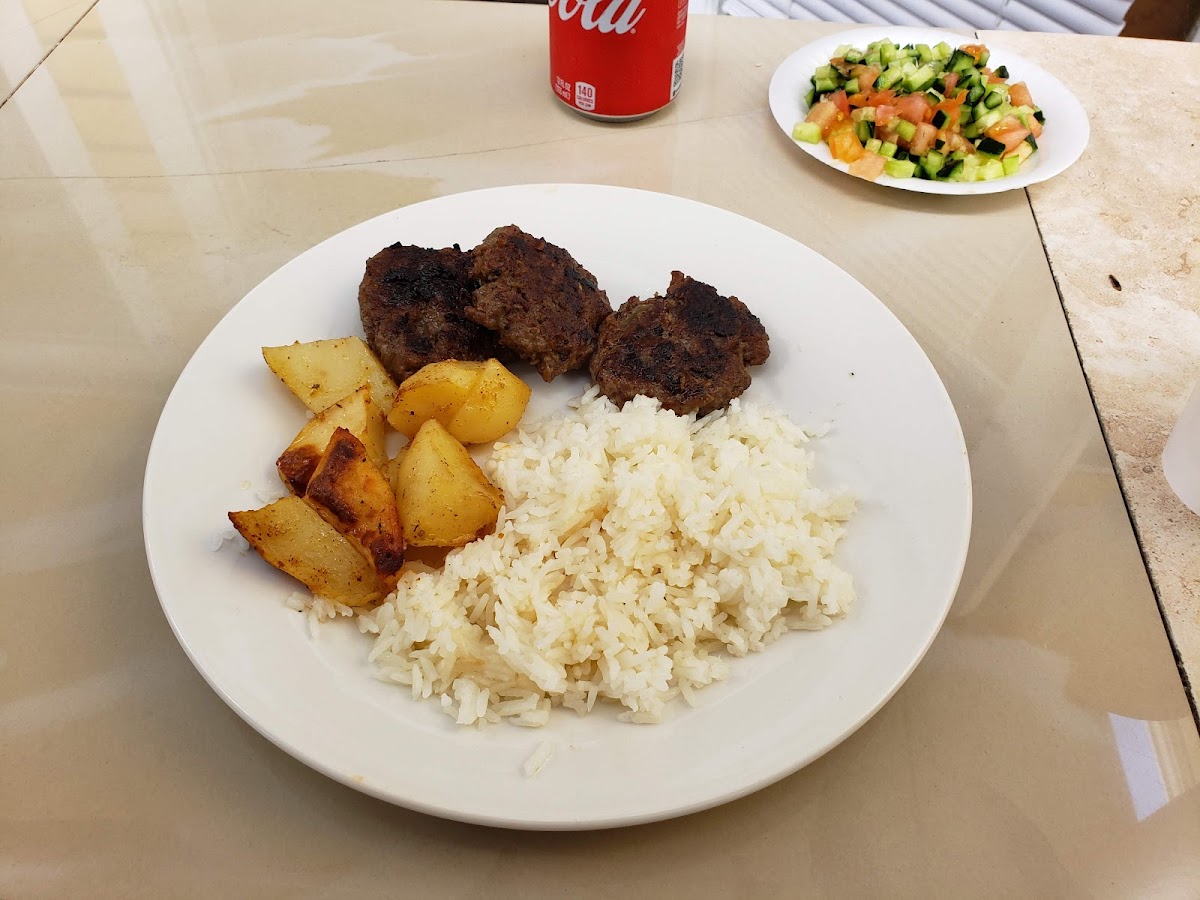 Mam's Best Food - Photo 8