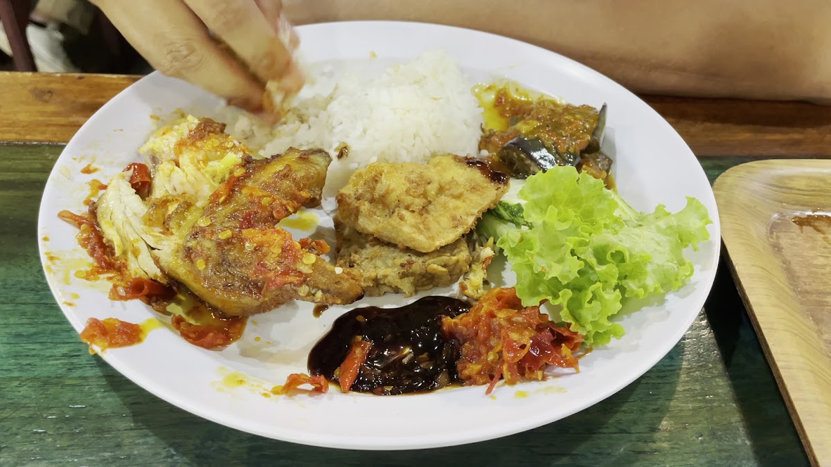 Ayam Bakar Wong Solo @Bangi - Photo 1