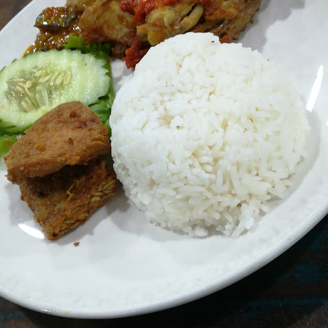 Set Ayam Penyet Es Buah
