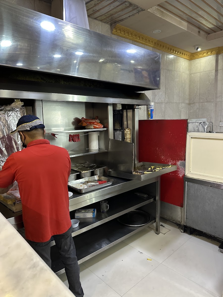GOOD BOY Restaurant - Photo 9