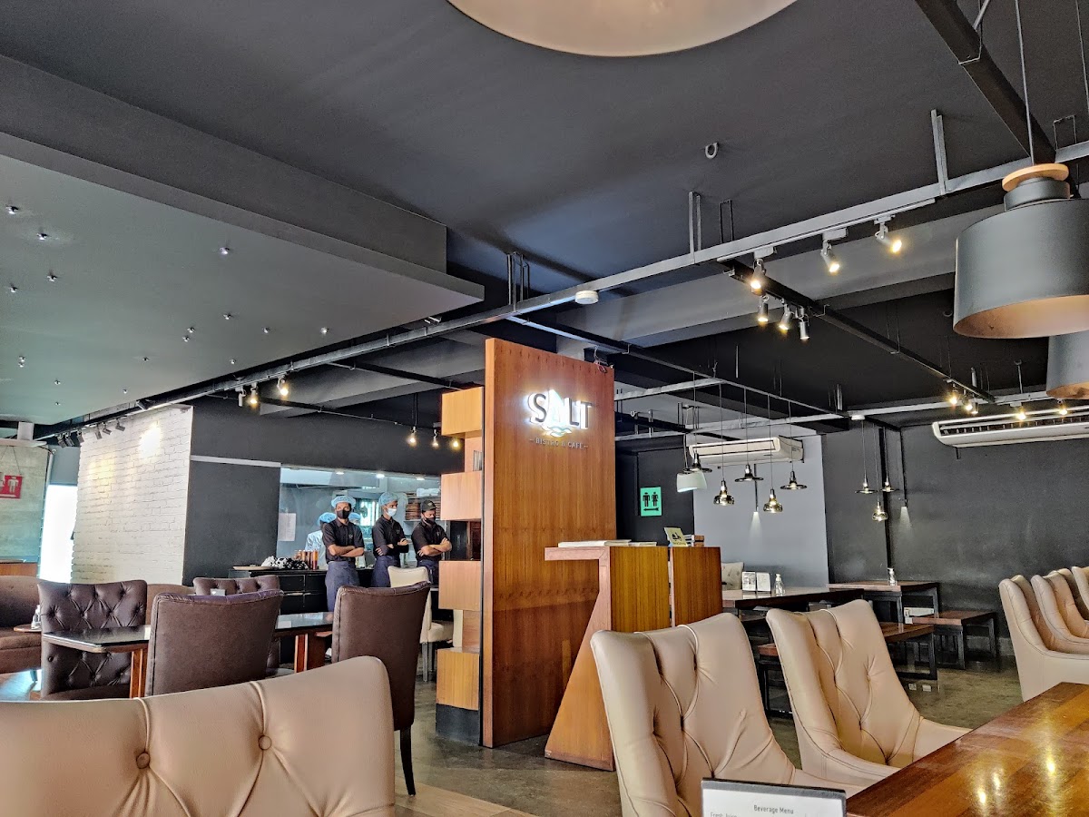 Salt Bistro & Cafe