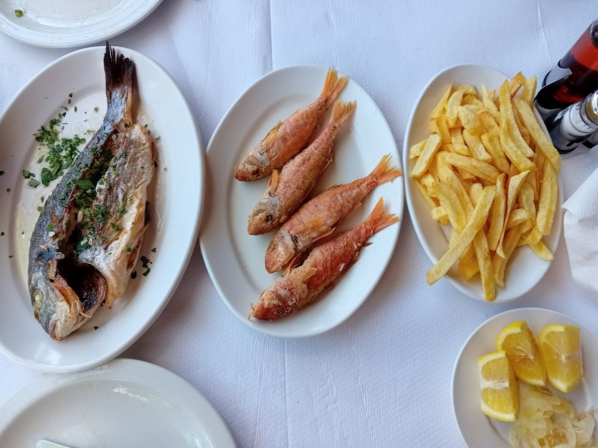 Sofroniou Beach Restaurant (Akti Sofroniou) - Photo 1