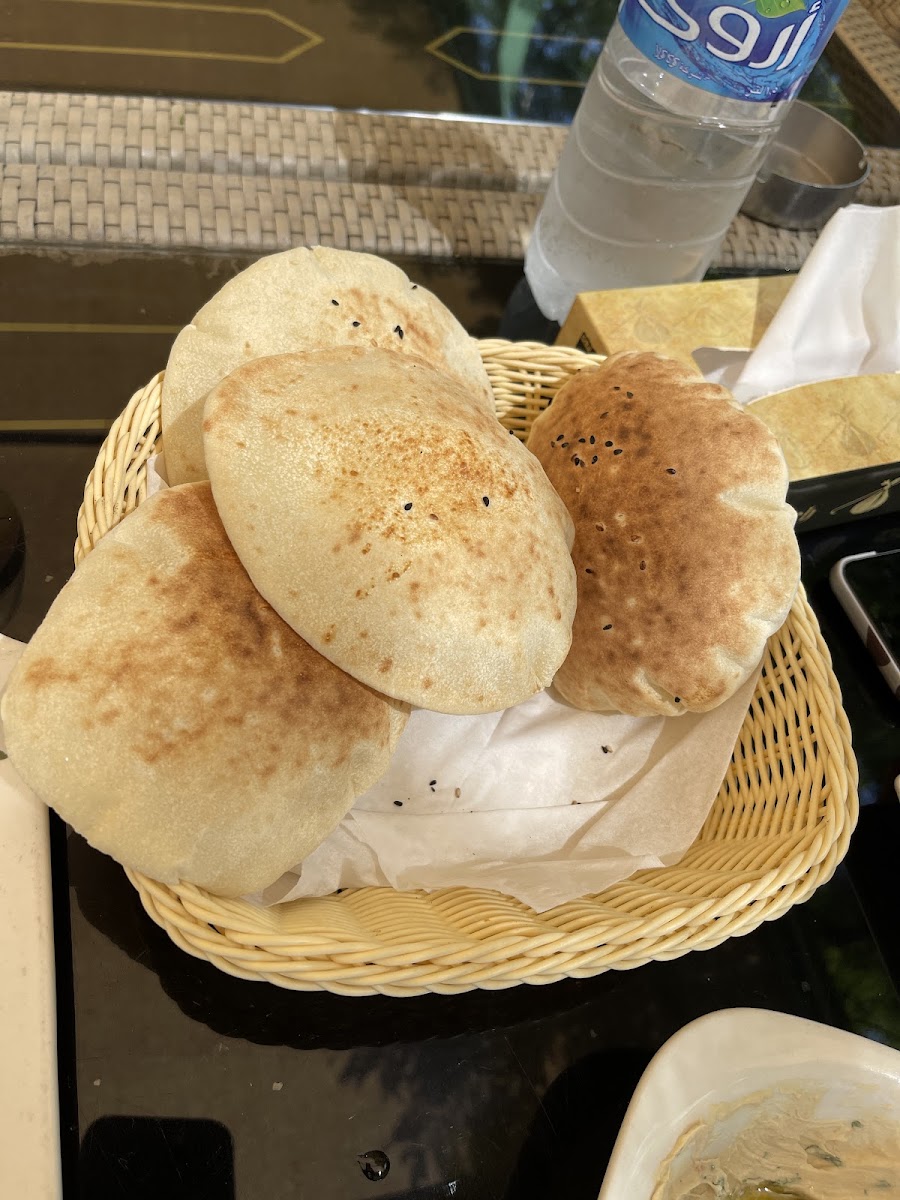 Zuwwadeh Restaurant الزوادة الزواده افضل مطعم مشاوي لبناني عمان جلسات خارجية تراس خارجيه اطلالة اطلا - Photo 5