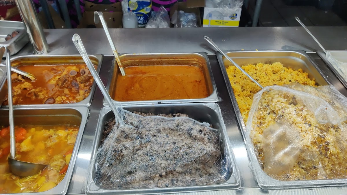 Nellys Mofongo Restaurant and Bar - Photo 8
