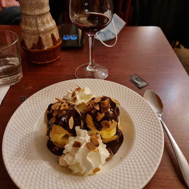 Profiteroles