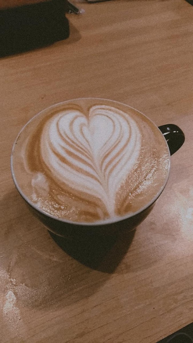 Kopi Paripurna & Roastery - Photo 4