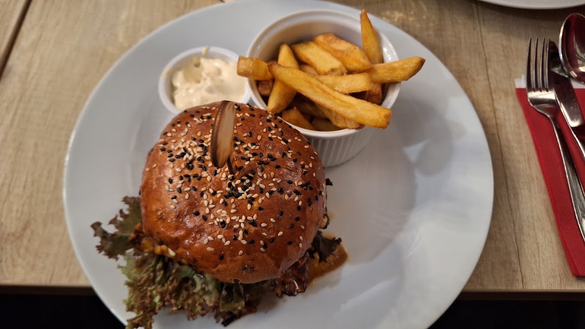ZALOZNA Restaurant - Photo 6