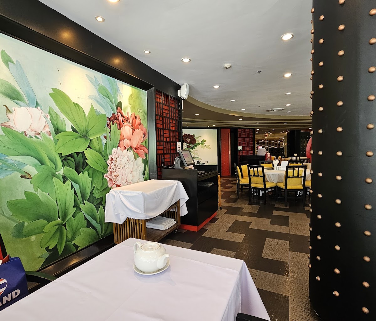 Ping's Thai Teochew Seafood Restaurant - Photo 2
