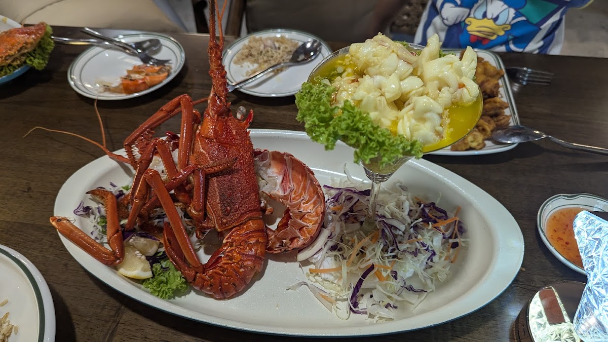 The Corner Seafood Restaurant 遇见海鲜餐吧 - Photo 5
