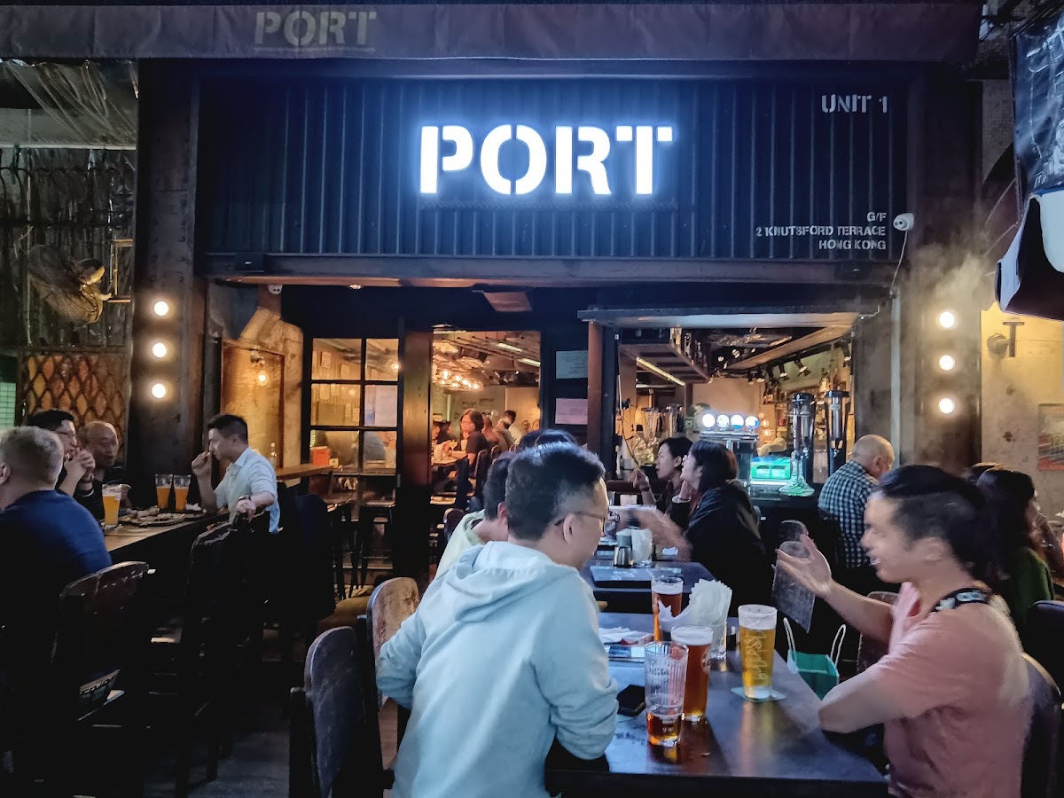 Port Restaurant & Bar - Photo 3