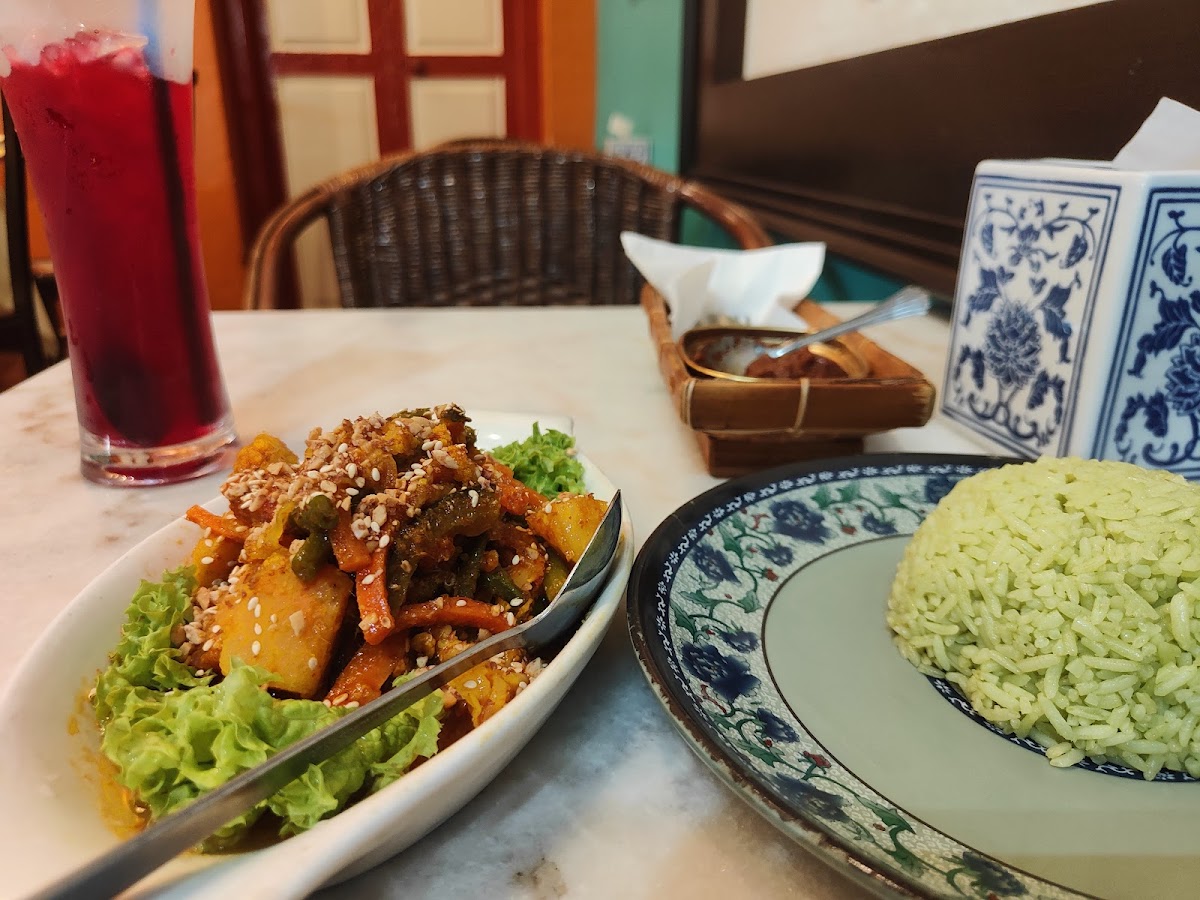ATLANTIC NYONYA HQ - Photo 3
