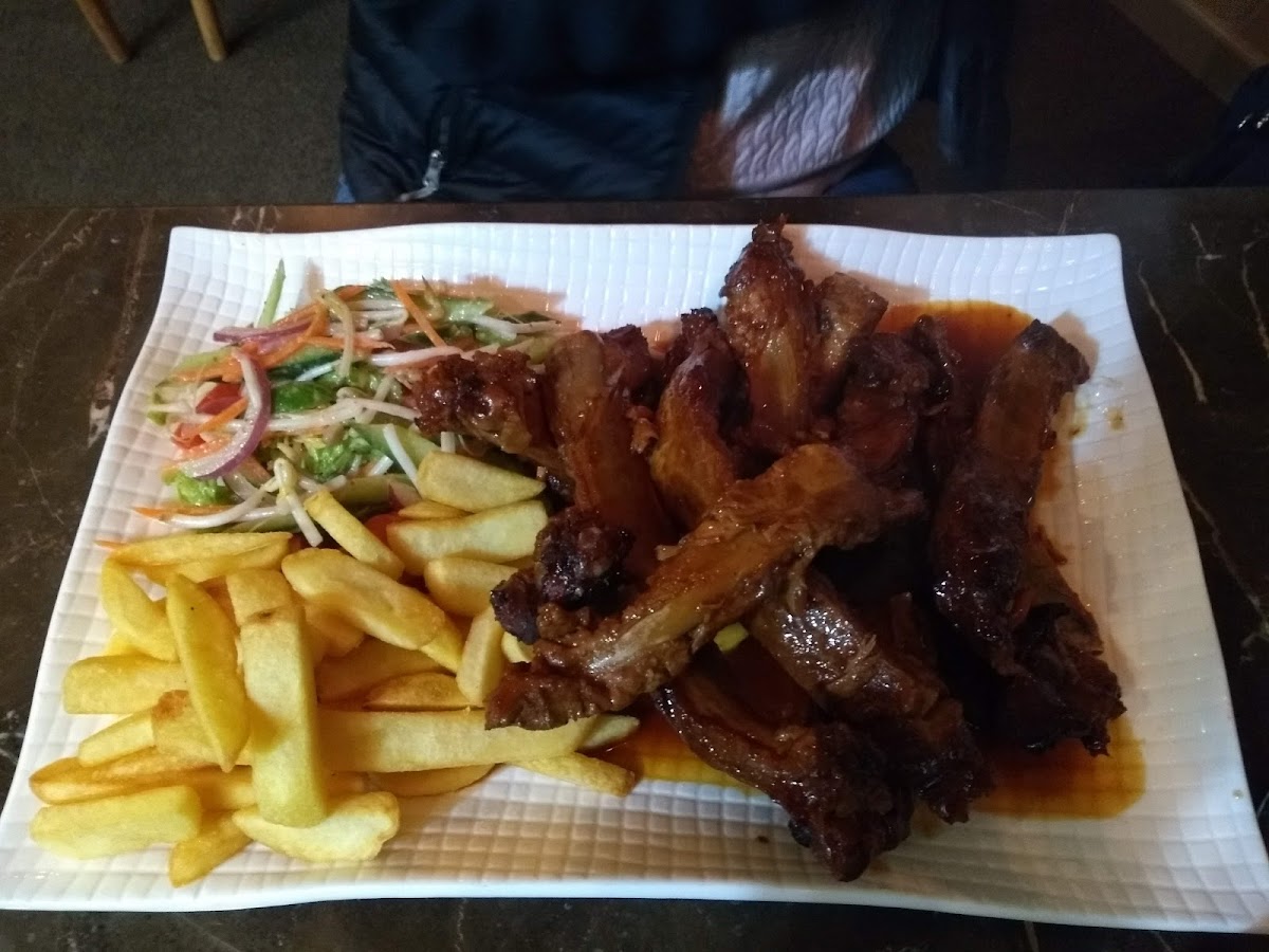 Waka Bar & Gaming & Steakhouse - Photo 5