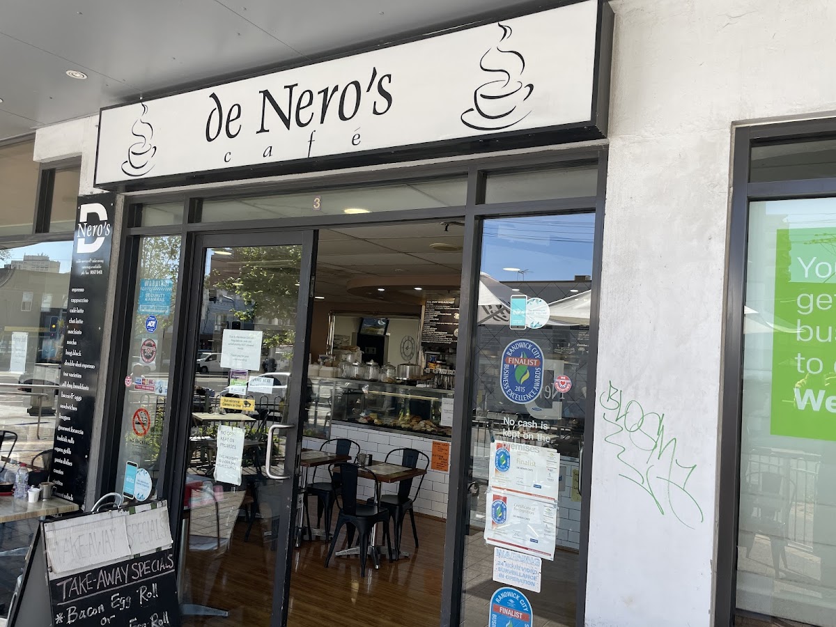De Nero's cafe