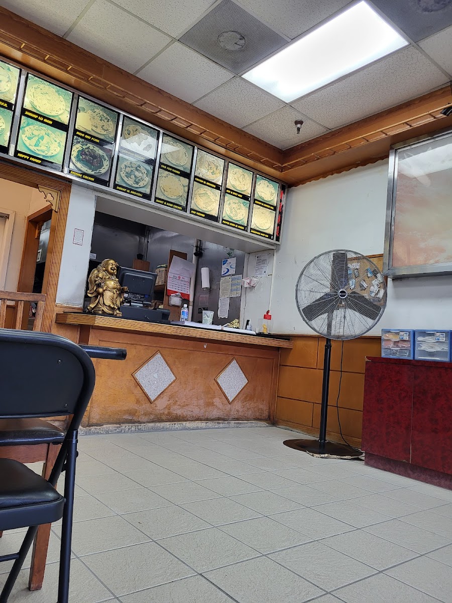 Wok & Roll - Photo 1