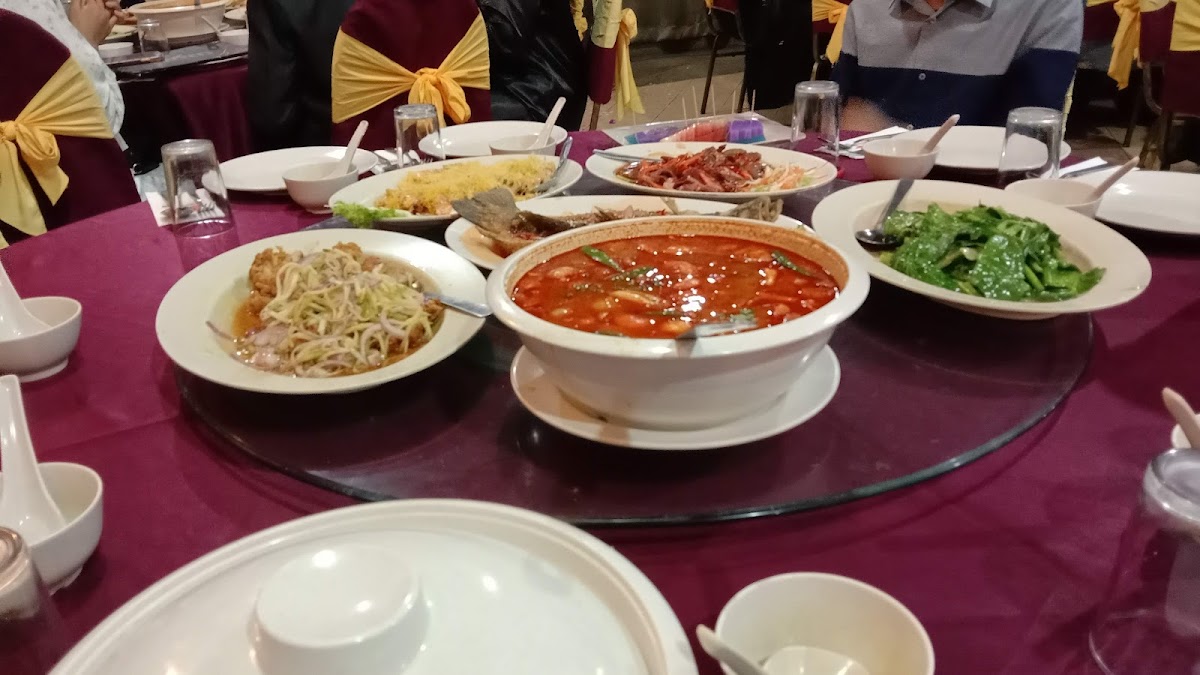 New Horizon Garden Restaurant - Photo 4