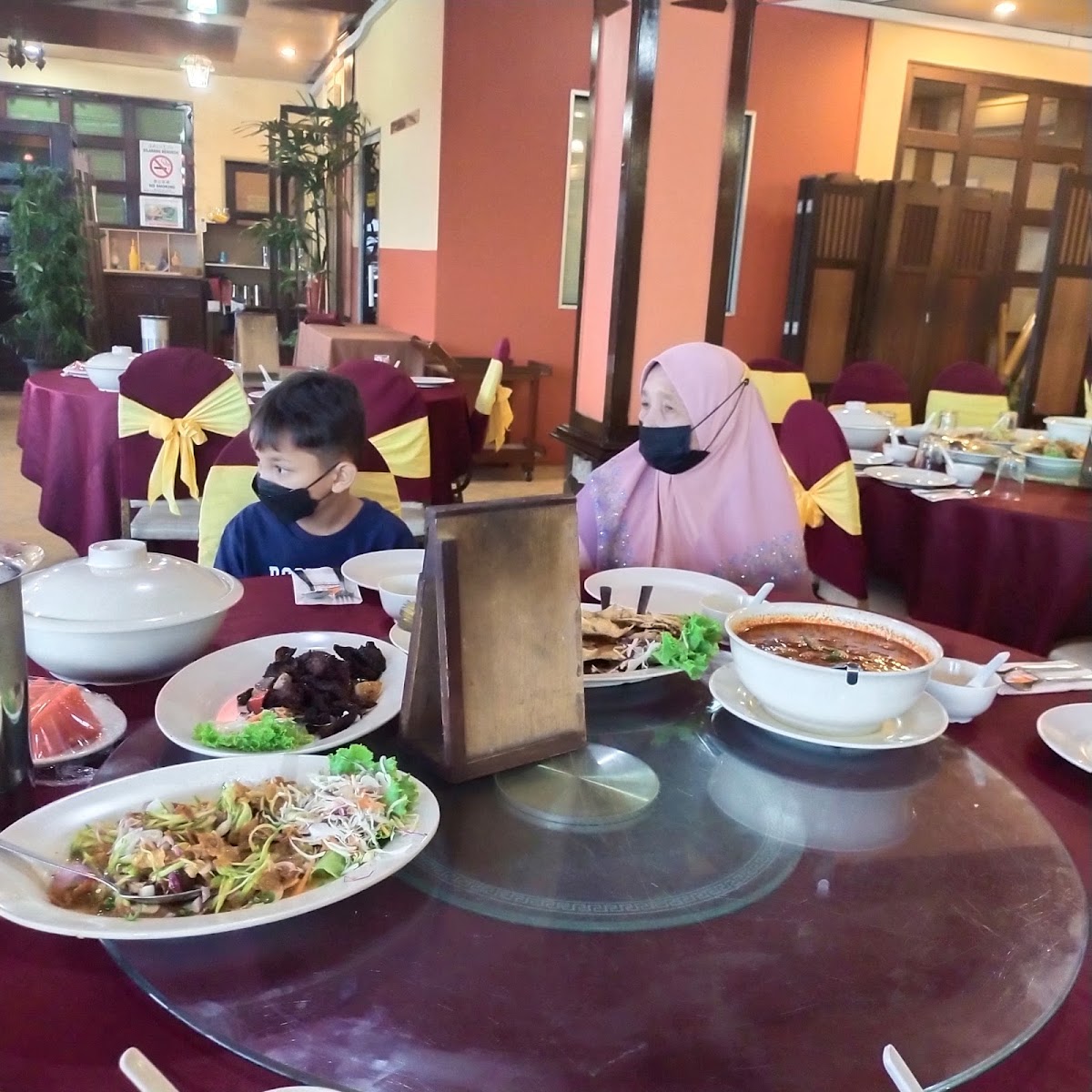 New Horizon Garden Restaurant - Photo 5