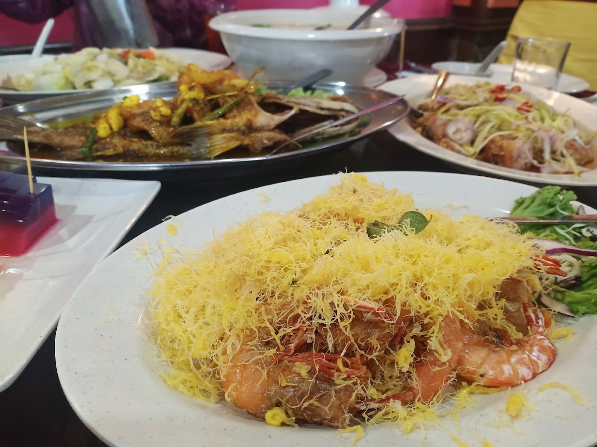 New Horizon Garden Restaurant - Photo 6