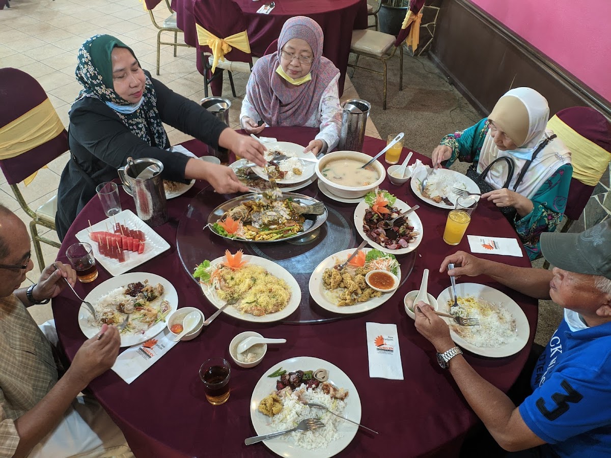 New Horizon Garden Restaurant - Photo 8