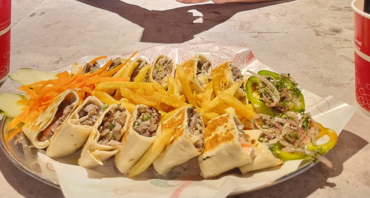Berkat Madinah Restaurant شاورما البركة - Photo 9
