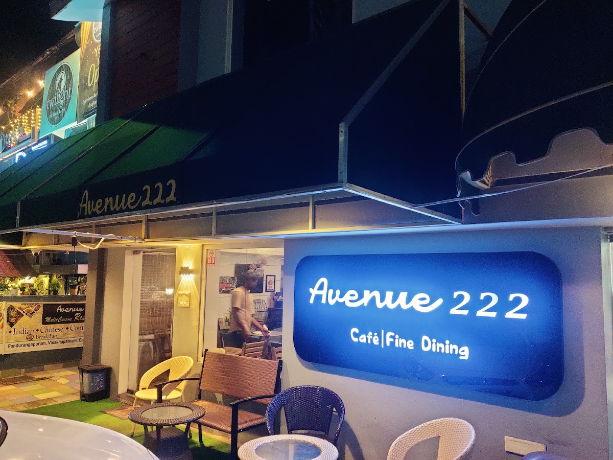 Avenue 222 - Multi Cuisine Restaurant - Photo 3