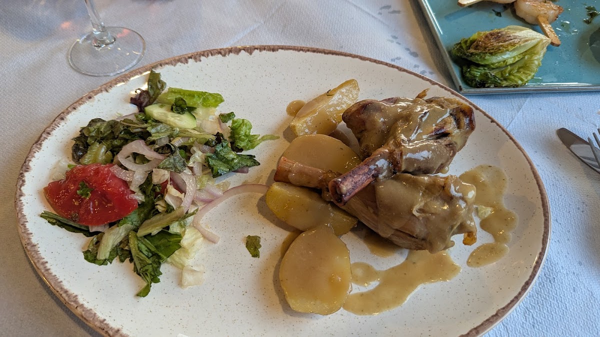 Phaedra Restaurant - Photo 2