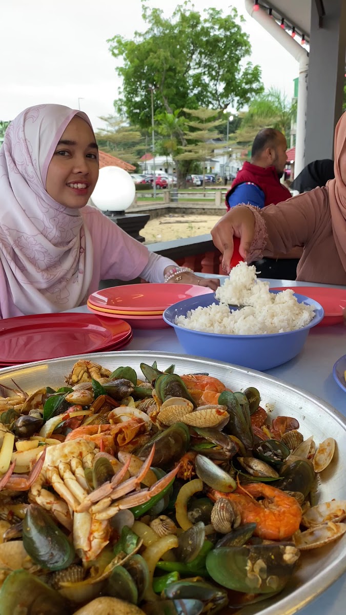 Haji Fauzan Seafood - Photo 1